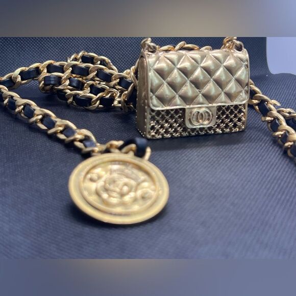 Anthro Black Gold Chain Belt With Designer Mini Charm Bag - Picture 12 of 13